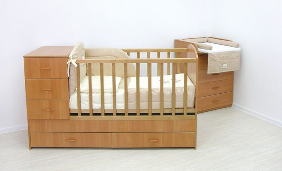 Детская кровать-трансформер для маленьких комнат - фото