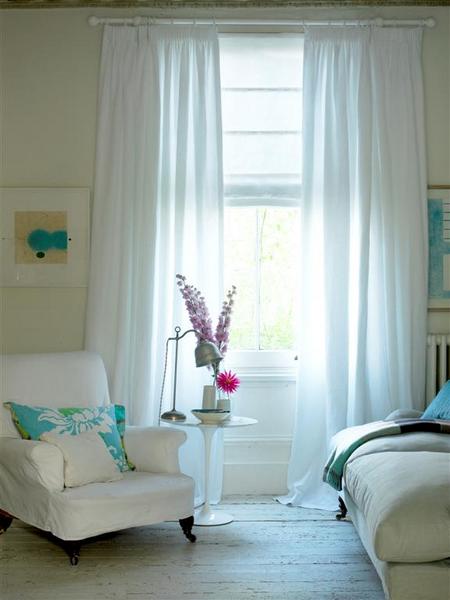 Как быстро выбрать шторы в маленькую комнату и улучшить её дизайн